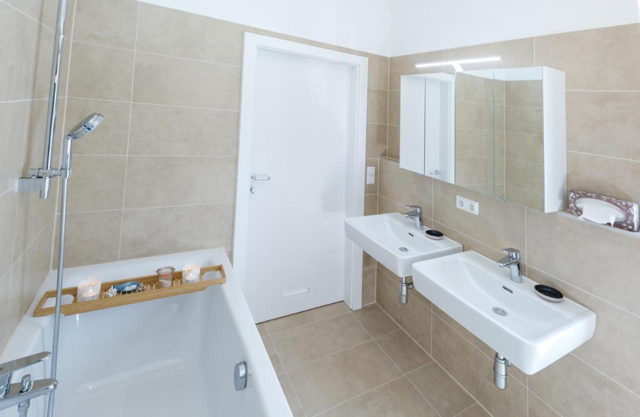 Ferienwohnung Narzisse - City Appartement Im Kurpark Бад Аусзее Экстерьер фото